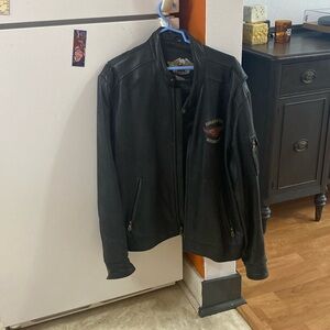 Mens XXL Harley Davidson leather motorcycle jacket.  Fair condition